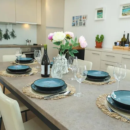 Allegra W Private Pool * Škrip