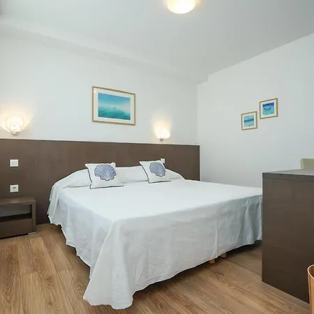 Allegra W Private Pool Villa Škrip